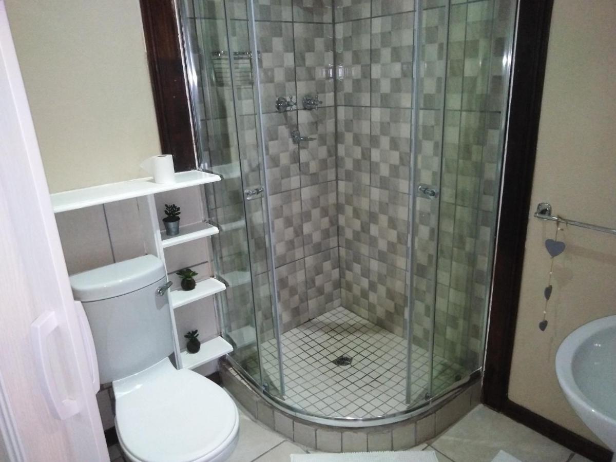 Khokha Moya Guesthouse Эрмело Экстерьер фото